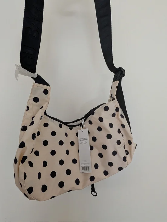 Baggu X UO Polka Dot Cream Medium Crescent Bag - Picture 5 of 6